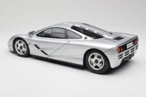 McLaren F1 Stříbrný Minichamps 1:12 530133129 Kov – obrázek 7 z 8