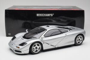 McLaren F1 Stříbrný Minichamps 1:12 530133129 Kov – obrázek 8 z 8