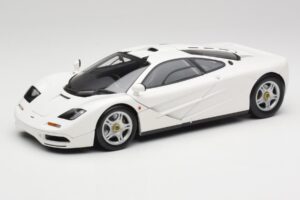 McLaren F1 Bílý Minichamps 1:18 530133424 Kov
