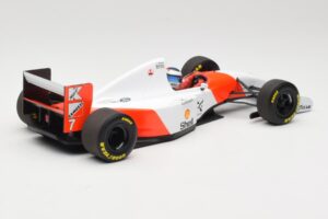 McLaren Ford MP4/8 #7 M. Hakkinen 1993 Minichamps 1:18 530931837 Kov – obrázek 2 z 6