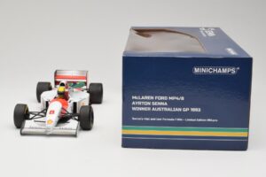 McLaren MP4/8 Ford #8 A. Senna Winner Australian GP 1993 Minichamps 1:18 540933838 Kov – obrázek 7 z 7