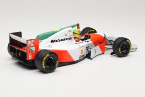 McLaren MP4/8 Ford #8 A. Senna Winner European GP Donington 1993 Minichamps 1:18 540931848 Kov – obrázek 2 z 6
