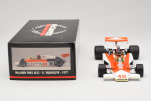 McLaren M23 Ford #40 G. Villeneuve British GP 1977 Minichamps 1:18 530771840 Kov – obrázek 6 z 7