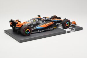 McLaren MCL60 #81 O. Piastri F1 2023 Minichamps 1:18 537231881 Kov – obrázek 3 z 6