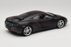 McLaren MP4-12C Matt Black Minichamps 1:18 110133021 Kov – obrázek 3 z 8