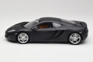 McLaren MP4-12C Matt Satellite Šedý Minichamps 1:18 110133024 Kov – obrázek 4 z 8