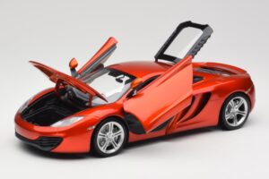 McLaren MP4-12C Orange Metallic Minichamps 1:18 110133020 Kov – obrázek 2 z 8