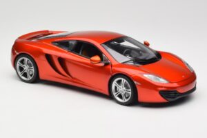 McLaren MP4-12C Orange Metallic Minichamps 1:18 110133020 Kov – obrázek 6 z 8