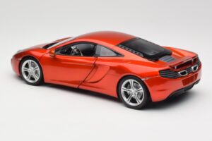 McLaren MP4-12C Orange Metallic Minichamps 1:18 110133020 Kov – obrázek 7 z 8