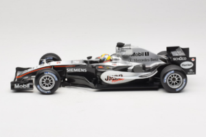 McLaren MP4-20 Mercedes #10 J.P. Montoya F1 2005 Minichamps 1:18 B66962338 Kov – obrázek 3 z 6