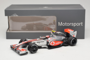 McLaren MP4-24 Mercedes #2 H. Kovalainen F1 2009 Dealer Edition Minichamps 1:18 B66960041 Kov – obrázek 7 z 7