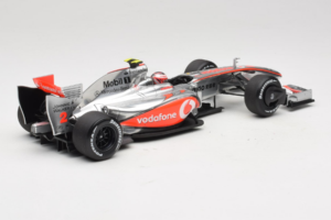 McLaren MP4-24 Mercedes #2 H. Kovalainen F1 2009 Minichamps 1:18 503091802 Kov – obrázek 2 z 7