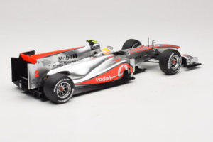 McLaren MP4-25 Mercedes #2 L. Hamilton Vodafone McLaren F1 2010 Minichamps 1:18 530101802 Kov – obrázek 2 z 7