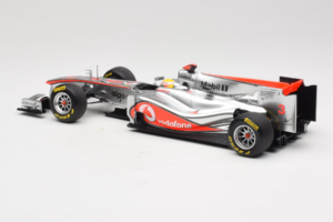 McLaren MP4-26 Mercedes #3 L. Hamilton Vodafone McLaren Showcar F1 2011 Minichamps 1:18 530111873 Kov – obrázek 5 z 7