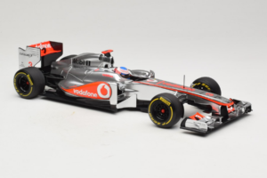 McLaren MP4-27 Mercedes #3 J. Button Vodafone McLaren Showcar F1 2012 Minichamps 1:18 530121873 Kov – obrázek 4 z 7
