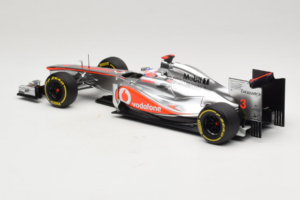 McLaren MP4-27 Mercedes #3 J. Button Vodafone McLaren Showcar F1 2012 Minichamps 1:18 530121873 Kov – obrázek 5 z 7