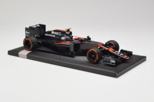 McLaren MP4-30 Honda #22 J. Button McLaren Honda F1 Team Spanish Grand Prix 2015 Minichamps 1:18 537151122 Kov – obrázek 4 z 7