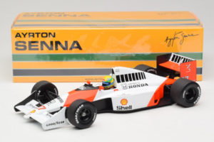 McLaren MP4/5B Honda #27 A. Senna Marlboro McLaren F1 World Champion 1990 Minichamps 1:18 540901827 Kov – obrázek 7 z 7