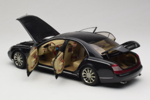 Maybach 57S Černý AUTOart 1:18 76156 Kov – obrázek 5 z 7