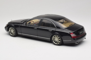 Maybach 57S Černý AUTOart 1:18 76156 Kov – obrázek 6 z 7
