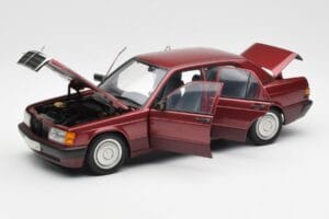 Mercedes 190E W201 2.0 Červený Dealer Edition AUTOart 1:18 B66040383 Kov – obrázek 2 z 8
