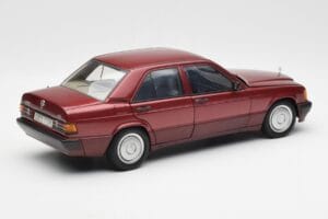 Mercedes 190E W201 2.0 Červený Dealer Edition AUTOart 1:18 B66040383 Kov – obrázek 3 z 8