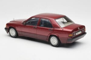 Mercedes 190E W201 2.0 Červený Dealer Edition AUTOart 1:18 B66040383 Kov – obrázek 7 z 8