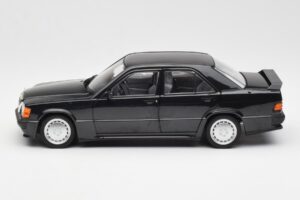 Mercedes 190E 2.3-16 W201 Černý Edice Dealer Norev 1:18 B66040663 Kov – obrázek 4 z 8