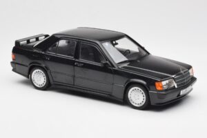 Mercedes 190E 2.3-16 W201 Černý Edice Dealer Norev 1:18 B66040663 Kov – obrázek 6 z 8