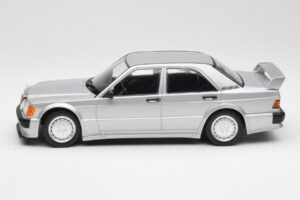 Mercedes 190E 2.5-16 EVO 1 W201 Stříbrný Minichamps 1:18 155036001 Kov – obrázek 3 z 6