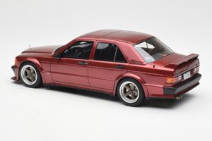 Mercedes 190E 2.5-16 W201 RAUH-Welt Republik Červený Otto 1:18 OT1083 Pryskyřice – obrázek 5 z 6