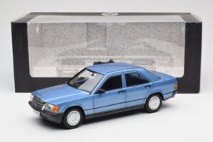 Mercedes 190E W201 Diamond Modrý Edice Dealer Norev 1:18 B66040661 Kov – obrázek 8 z 8