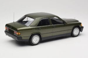 Mercedes 190E W201 Zelený Metalíza Minichamps 1:18 155037001 Kov – obrázek 2 z 6
