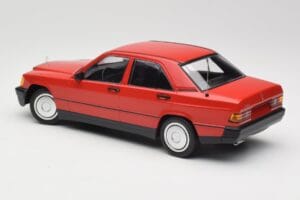Mercedes 190E W201 Červený Minichamps 1:18 155037000 Kov – obrázek 5 z 6
