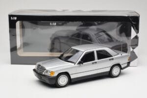 Mercedes 190E W201 Stříbrný Minichamps 1:18 155037004 Kov – obrázek 6 z 6