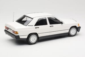 Mercedes 190E W201 Bílý Minichamps 1:18 155037002 Kov – obrázek 2 z 6