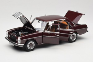 Mercedes 200 W115 Tmavě Červenohnědý Norev 1:18 183778 Kov – obrázek 2 z 8