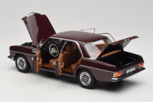 Mercedes 200 W115 Tmavě Červenohnědý Norev 1:18 183778 Kov – obrázek 5 z 8