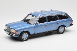 Mercedes 200 S123 T-Model Diamond Modrý Edice Dealer Norev 1:18 B66040671 Kov