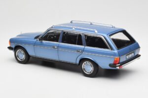 Mercedes 200 S123 T-Model Diamond Modrý Edice Dealer Norev 1:18 B66040671 Kov – obrázek 7 z 8