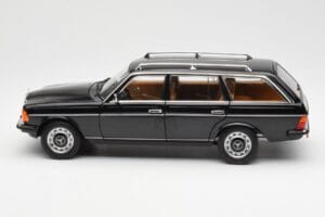 Mercedes 200 T S123 Černý Norev 1:18 183735 Kov – obrázek 4 z 8