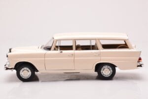 Mercedes 200 Universal W110 Krémový Norev 1:18 183709 Kov – obrázek 4 z 8