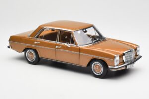 Mercedes 200 W115 Bycane Zlatý Edice Dealer Norev 1:18 B66040665 Kov – obrázek 6 z 8