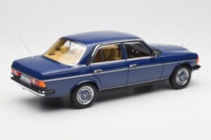 Mercedes 200 W123 Surf Modrý Norev 1:18 183710 Kov – obrázek 3 z 8