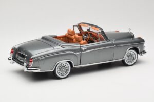 Mercedes 220 SE W128 Kabriolet Grey Metallic Sun Star 1:18 3352-M1 Kov – obrázek 3 z 8