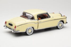 Mercedes 220 SE W128 Coupe Béžový Sun Star 1:18 3562 Kov – obrázek 3 z 8