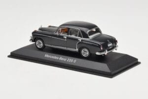 Mercedes 220S W180 Světle Šedý Minichamps 1:43 B66040534 Kov – obrázek 3 z 4