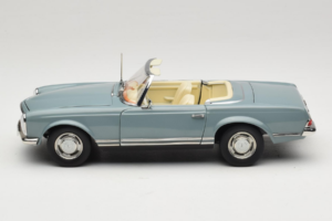 Mercedes 230 SL W113 Horizon Blue Norev 1:18 183992 Kov – obrázek 4 z 9