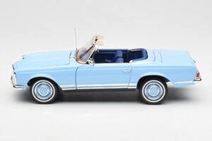 Mercedes 230 SL W113 Pagoda Horizon Modrý Edice Dealer Norev 1:18 B66040633 Kov – obrázek 6 z 10