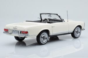 Mercedes 230 SL W113 Pagoda Bílý Limitovaná Edice Norev 1:18 183768 Kov – obrázek 3 z 9